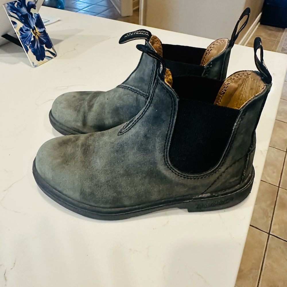 Blundstone Size 2 Kids Chelsea Boots
